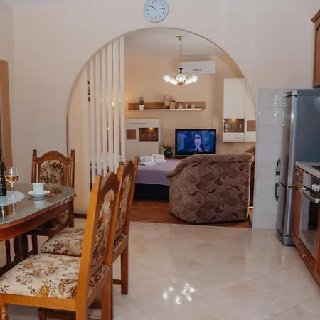 Apartamento Neli Vir