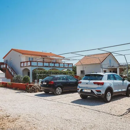 Neli Apartamento *