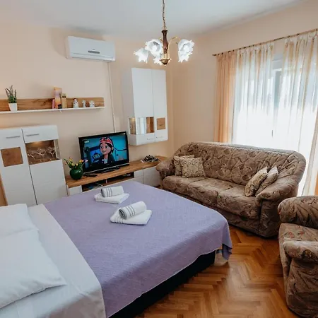 דירה Neli ויר