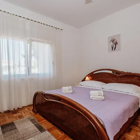 Apartamento Neli Vir