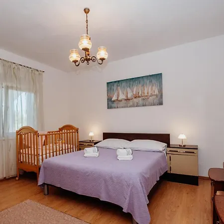 דירה Neli ויר